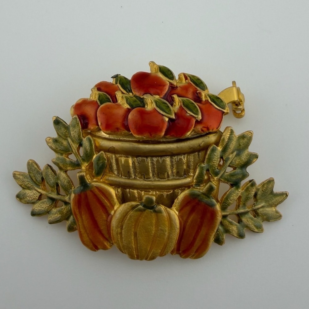 KC Kenneth Cole Gold Tone Harvest Basket Pumpkin Apple Enamel Brooch Vintage
